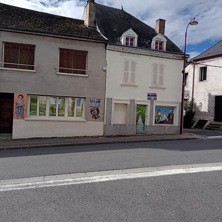 chambres d hôtes Le labyrinthe du peintre Bransat Exterior foto