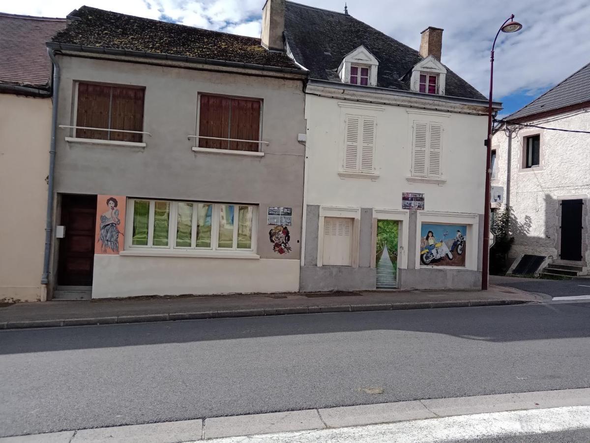 chambres d hôtes Le labyrinthe du peintre Bransat Exterior foto